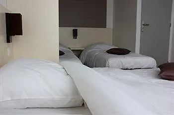 Du Relais فندق