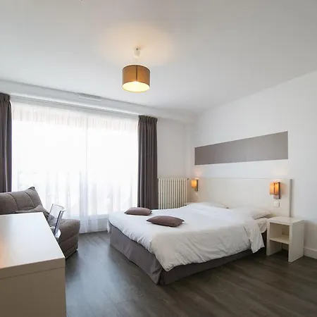 Du Relais فندق